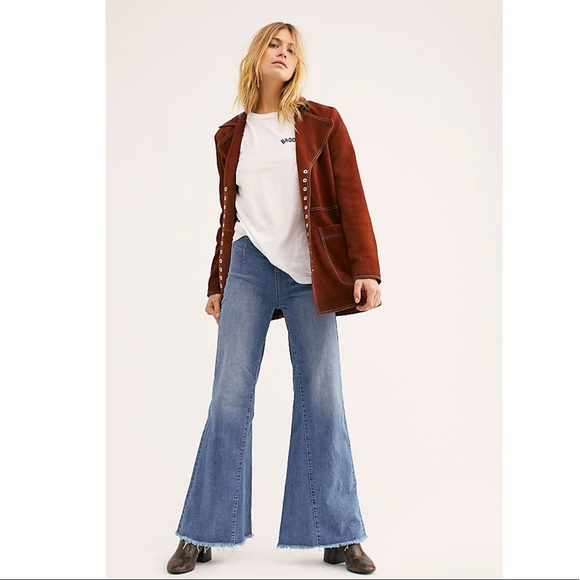 Free People // Bell Bottom Jeans🌛 - Picture 3 of 7